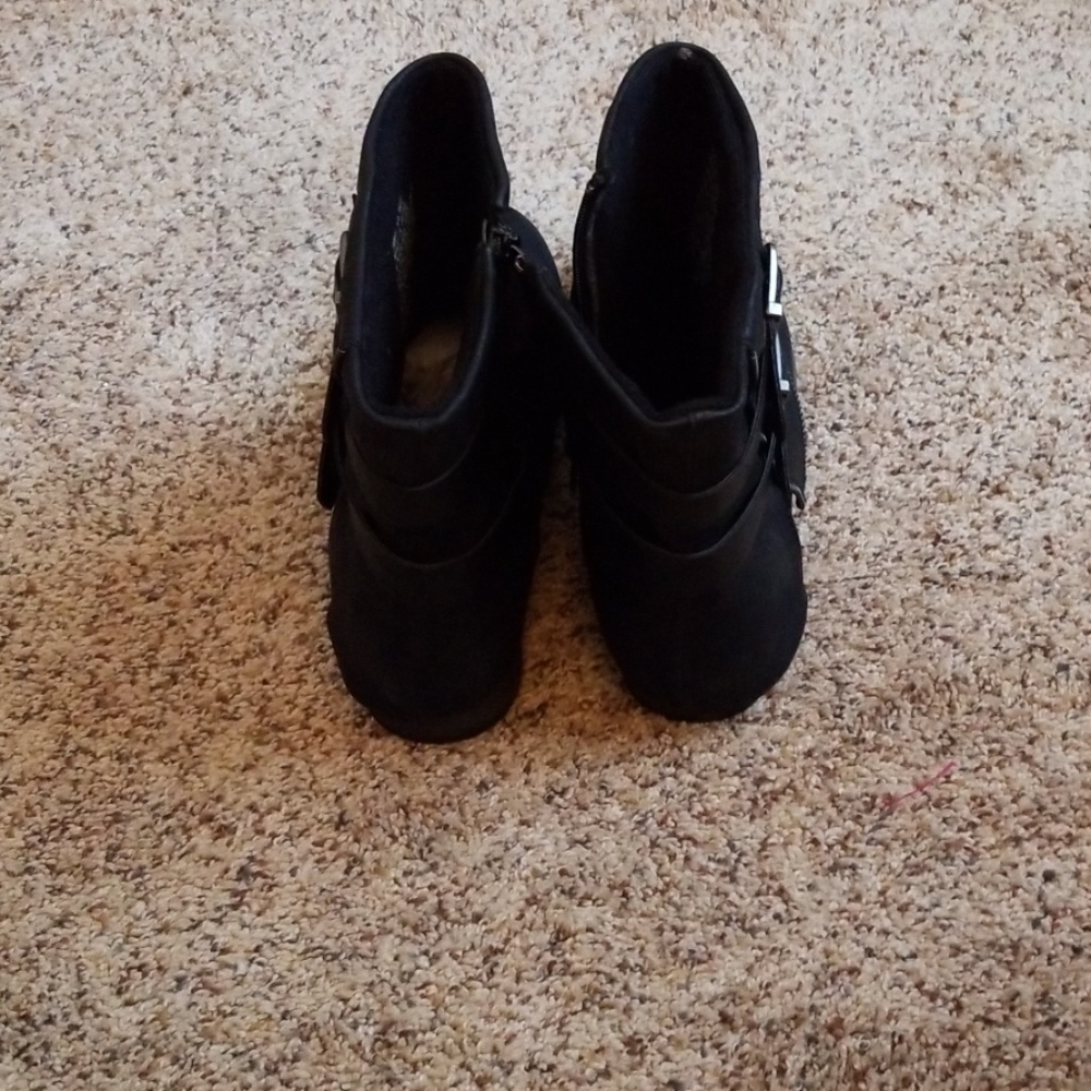 Booties - Picture 3 of 3